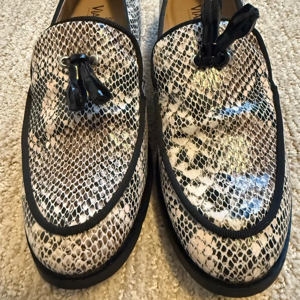 Vialerbira Snakeskin Python Loafers Flats Black White Tan Women’s‎ Size 7 US EUC